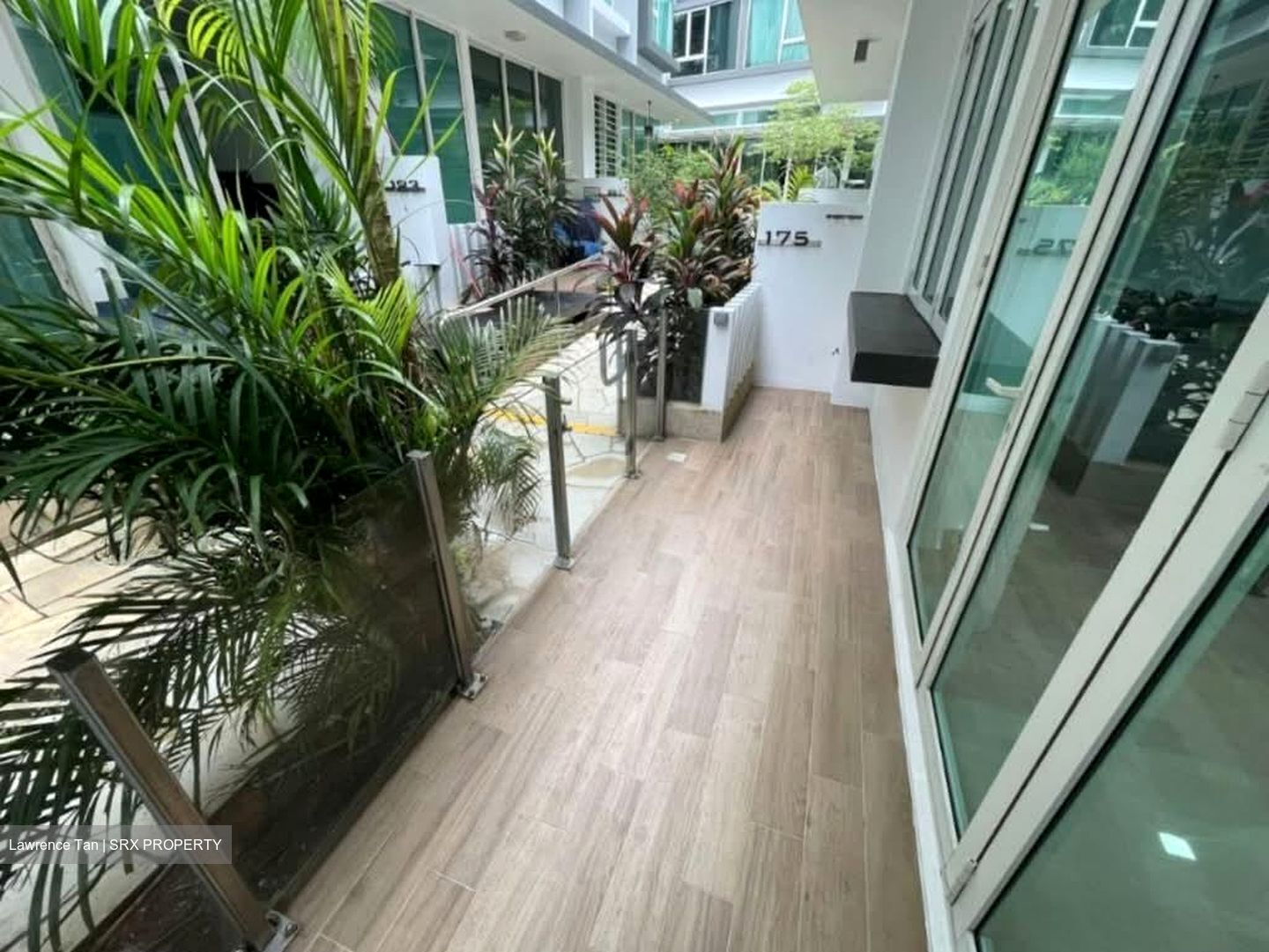 Cabana (D28), Terrace #569315311